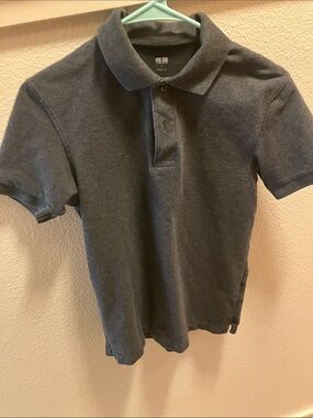 Uniqlo Black Tee with Printed Neck Label